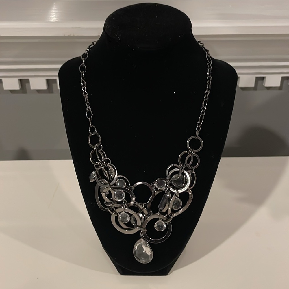 Decorative necklace
